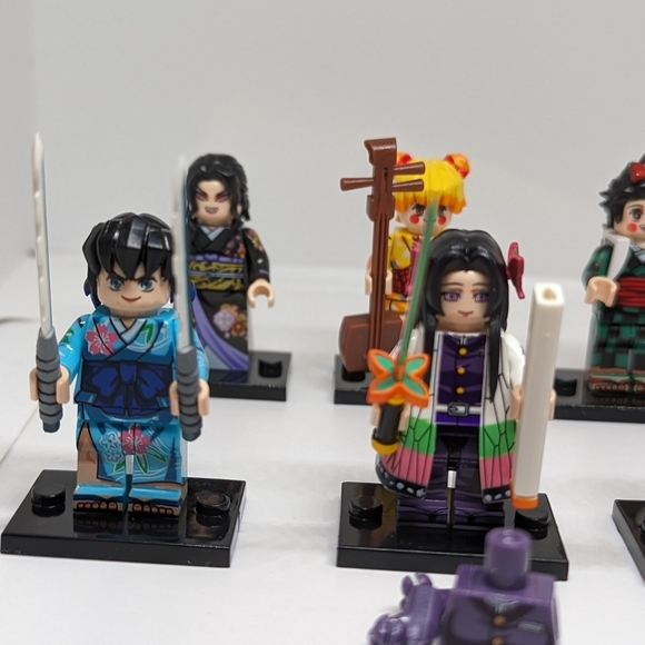 8 Minifigures- Demon Slayer Anime Building Block Toy Collectors Action Figures - Picture 3 of 16